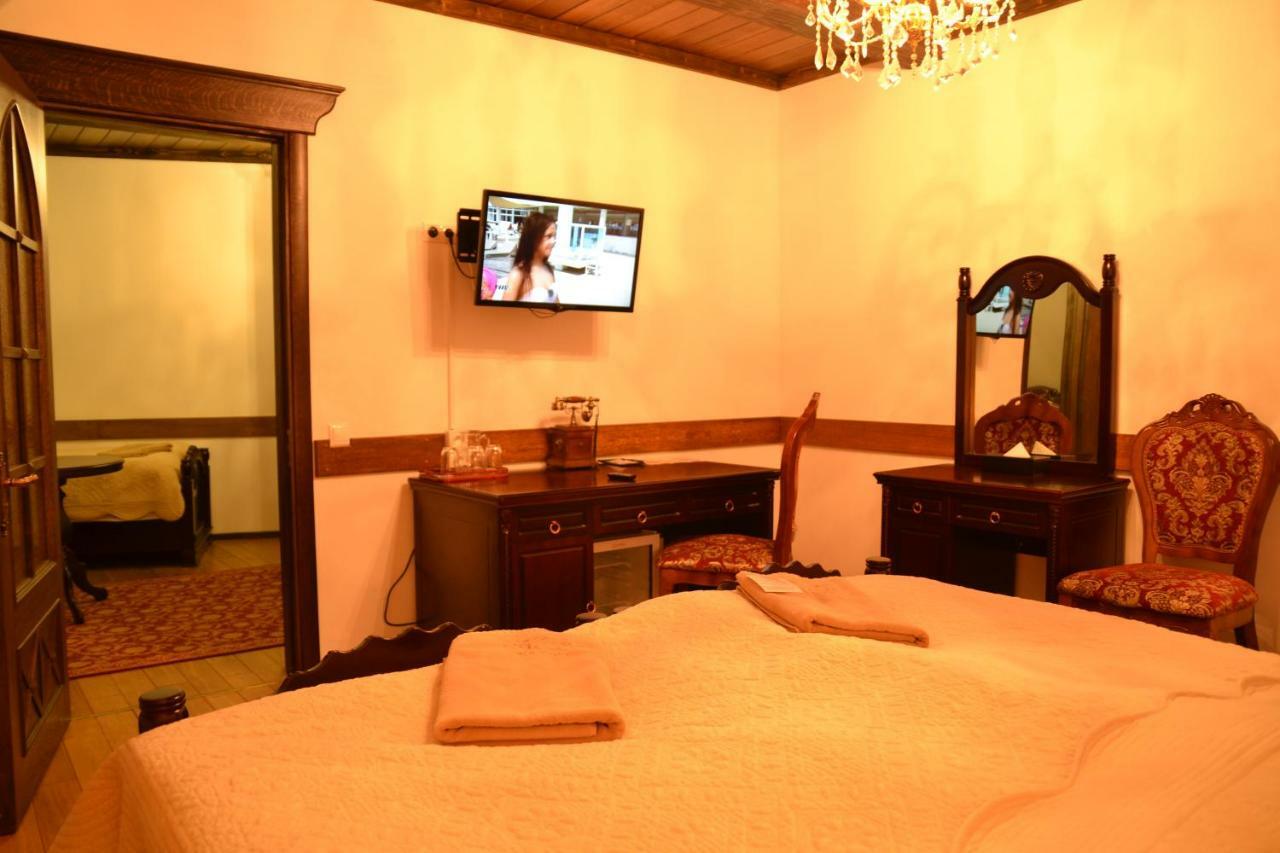 Zamek Luzec Spa & Wellness Resort การ์โลวีวารี ภายนอก รูปภาพ